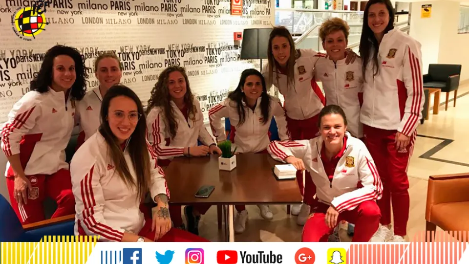 Las jugadoras de la selección española femenina, a su llegada a la concentración