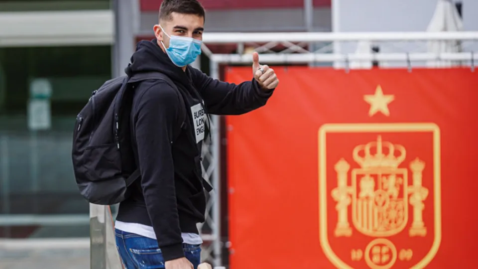 Ferran Torres a su llegada a la concentración de España