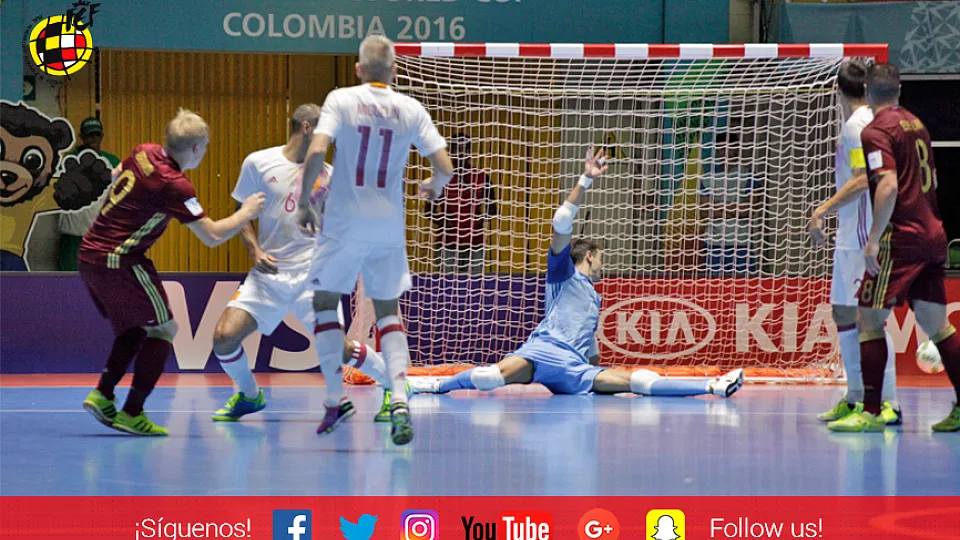 Rusia anota uno de sus goles en Cali