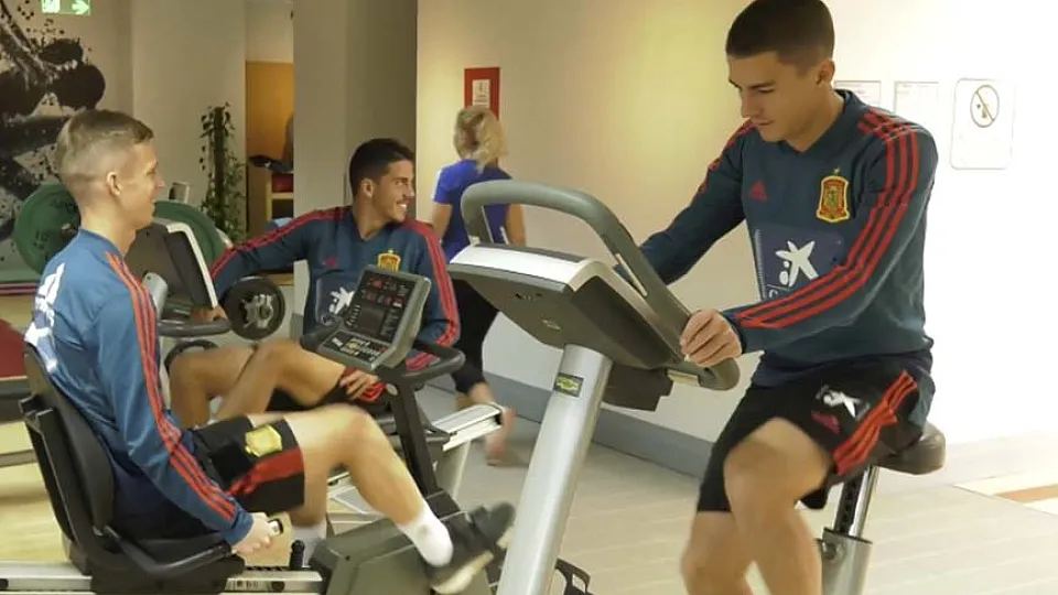 La Sub-21 realiza una sesión de recuperación en el gimnasio