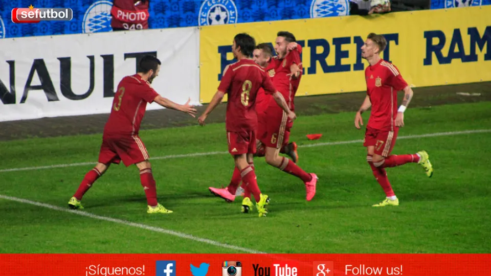 Los jugadores de la Sub-21 celebran su gol en Estonia