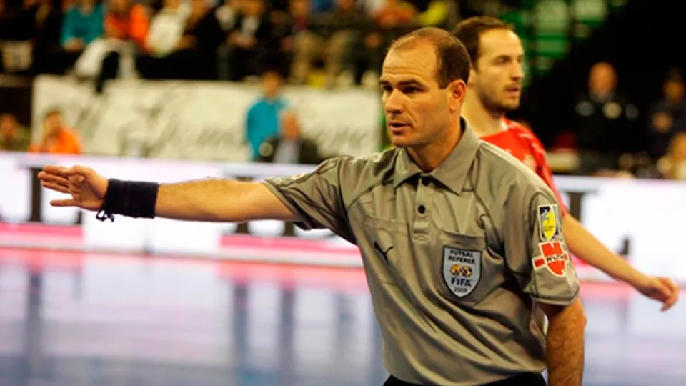 Fernando Gutiérrez Lumbreras debuta en el Colombia - Portugal del Mundial de Fútbol Sala