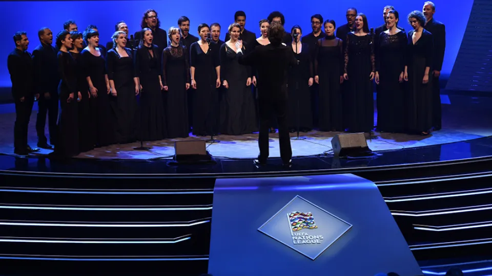 Interpretación del himno de la UEFA Nations League