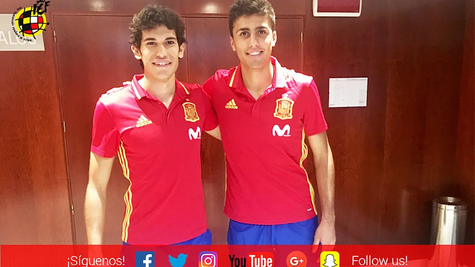 Jesús Vallejo y Rodri Hernández a su llegada a la concentración de la Selección española Sub-21