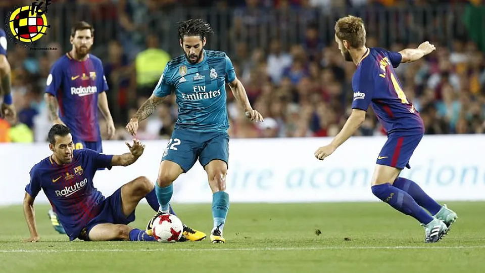 Isco ante el FC Barcelona