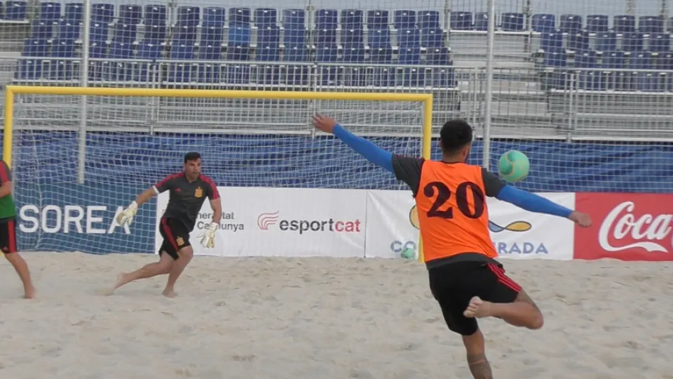 Un jugador TOTAL de la Selección de Fútbol playa... Javi Torres