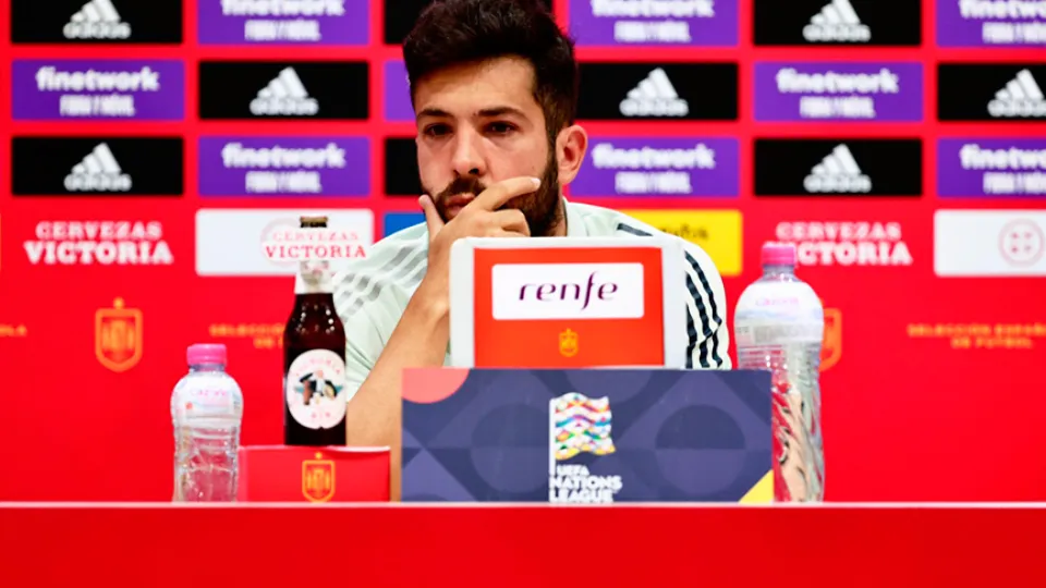 Jordi Alba durante su rueda de prensa en Málaga