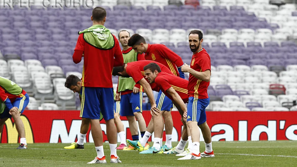 Juanfran, durante un entrenamiento con la Selección