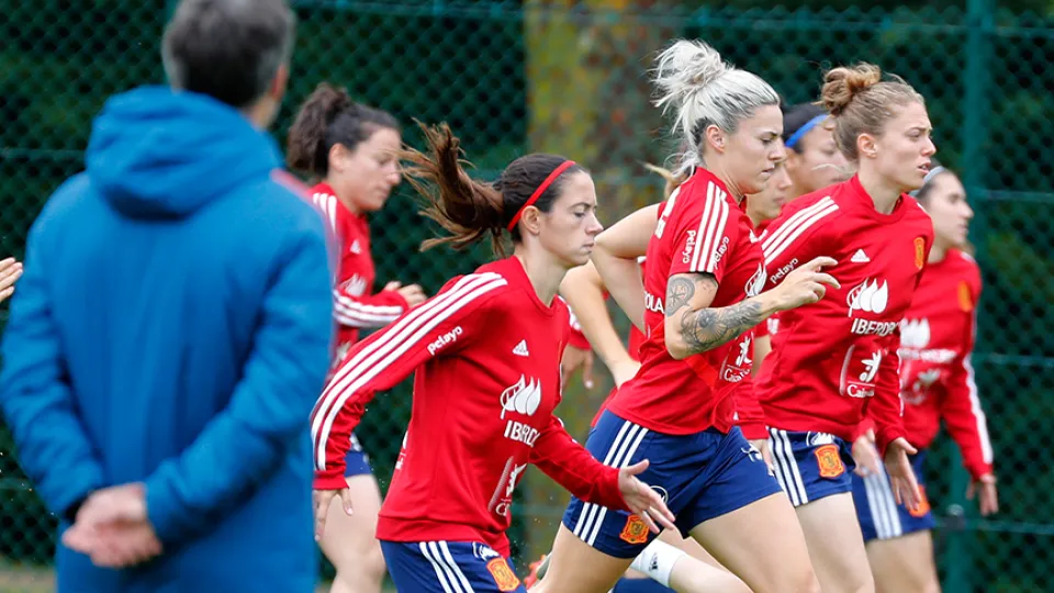 La Selección española femenina se entrena en las instalaciones del Stade de Reims
