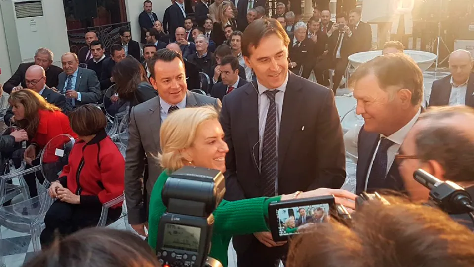 El seleccionador nacional, Julen Lopetegui, ha participado en un coloquio de Foro Nueva Murcia