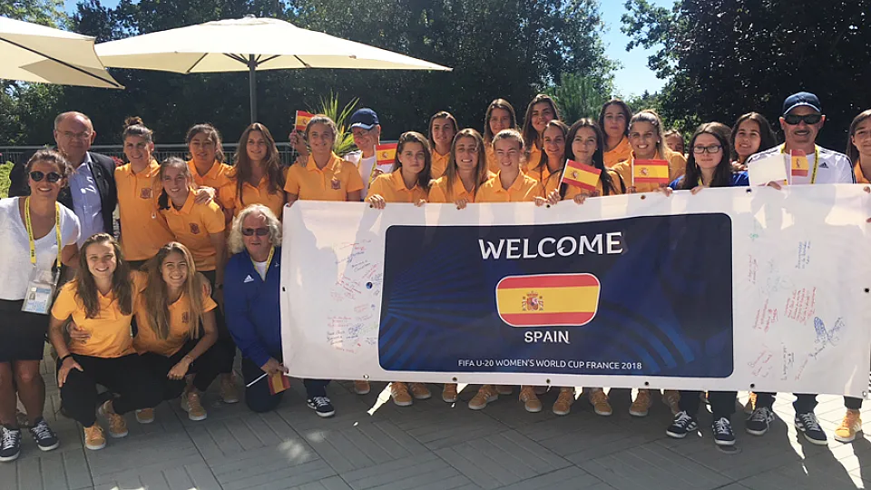 La Selección Sub-20 femenina a su llegada a Pont-Aven (Francia)