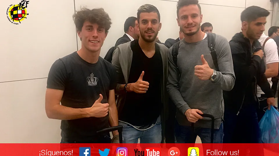 Álvaro Odriozola, Daniel Ceballos y Saúl Ñíguez a la llegada de la Selección Sub-21 desde Roma