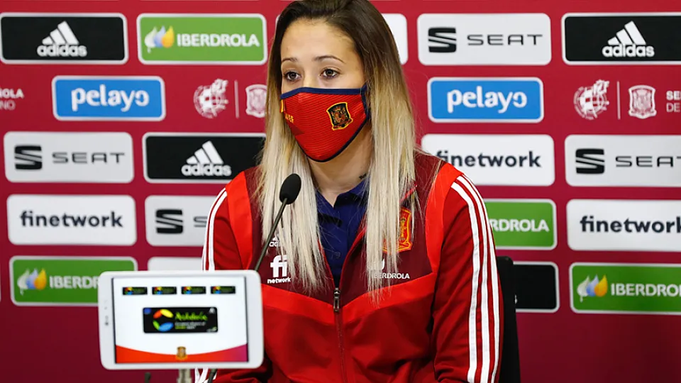 Lola Gallardo durante la rueda de prensa en Las Rozas