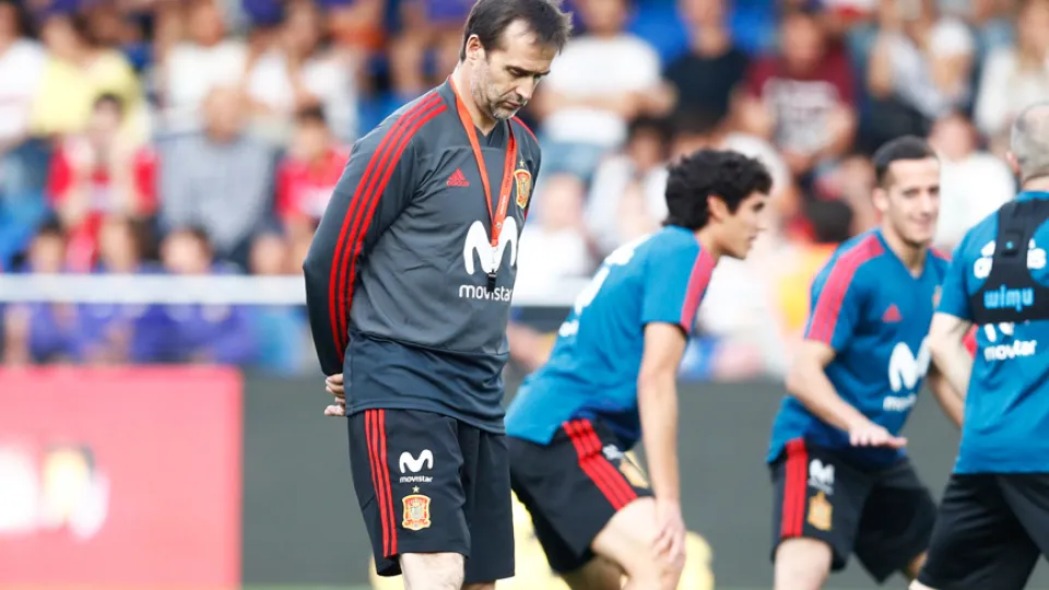 Julen Lopetegui durante el entrenamiento de la selección en Villarreal