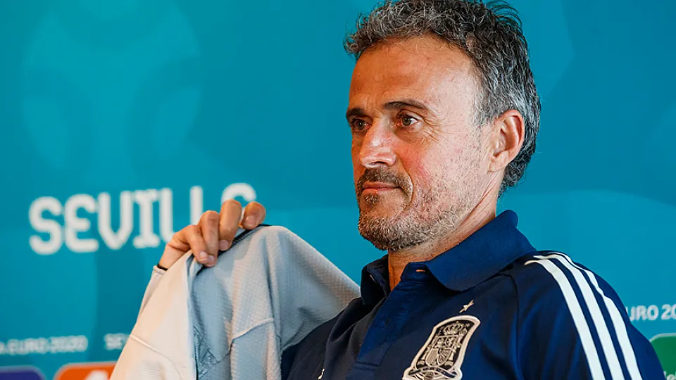 El seleccionador nacional, Luis Enrique Martínez, antes de su rueda de prensa en Sevilla