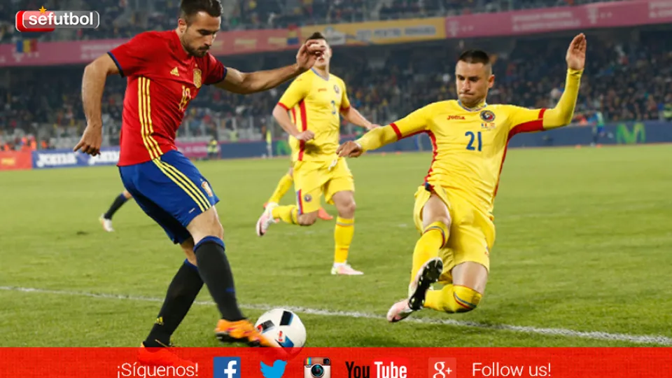 Mario Gaspar durante el partido ante Rumanía