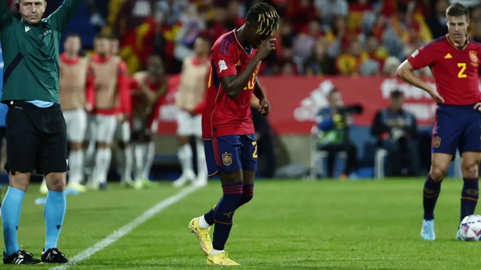 Nico Williams debuta con España