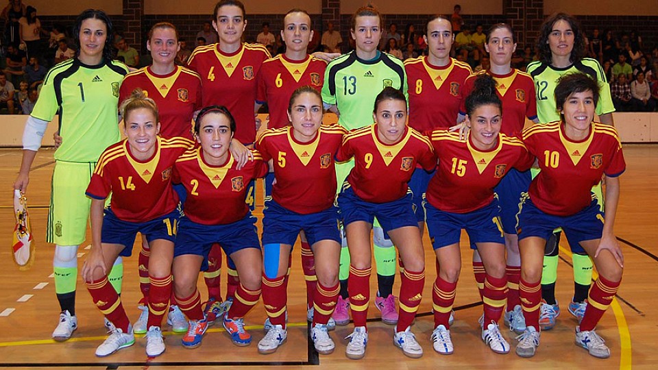 La Selección Española Femenina de Fútbol Sala, unida antes del encuentro en Almendralejo