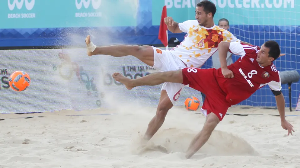 España se coloca al frente junto a Italia de su grupo en la División A