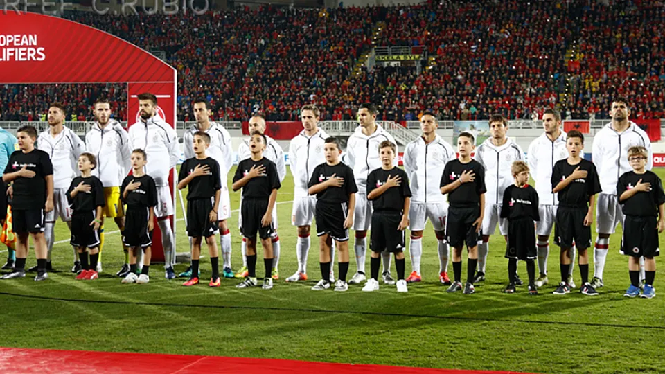 Las Selección Española posa antes de su encuentro frente a Albania