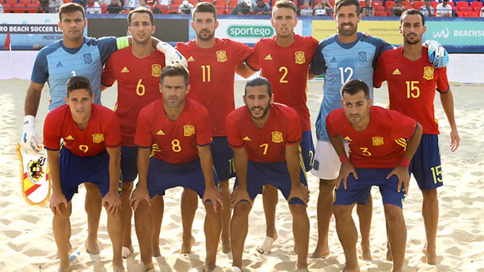El equipo del debut