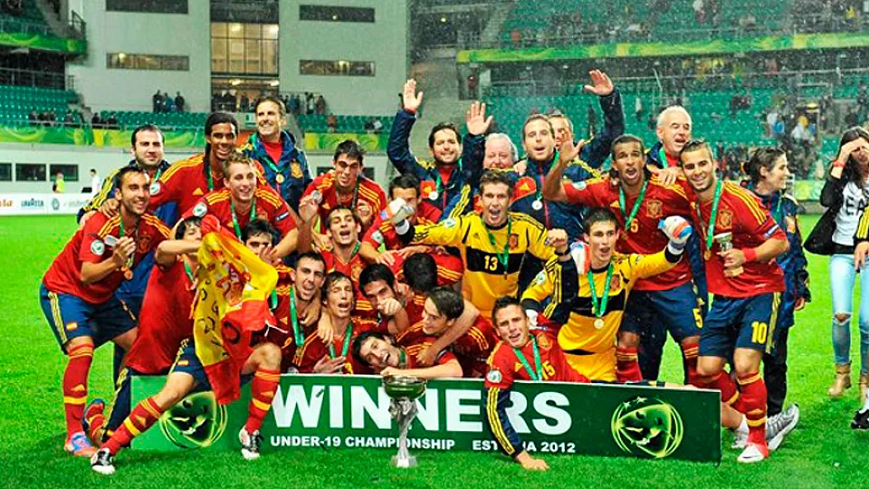 La Selección Española Sub-19 celebra el Campeonato de Europa ganado en Estonia 2012