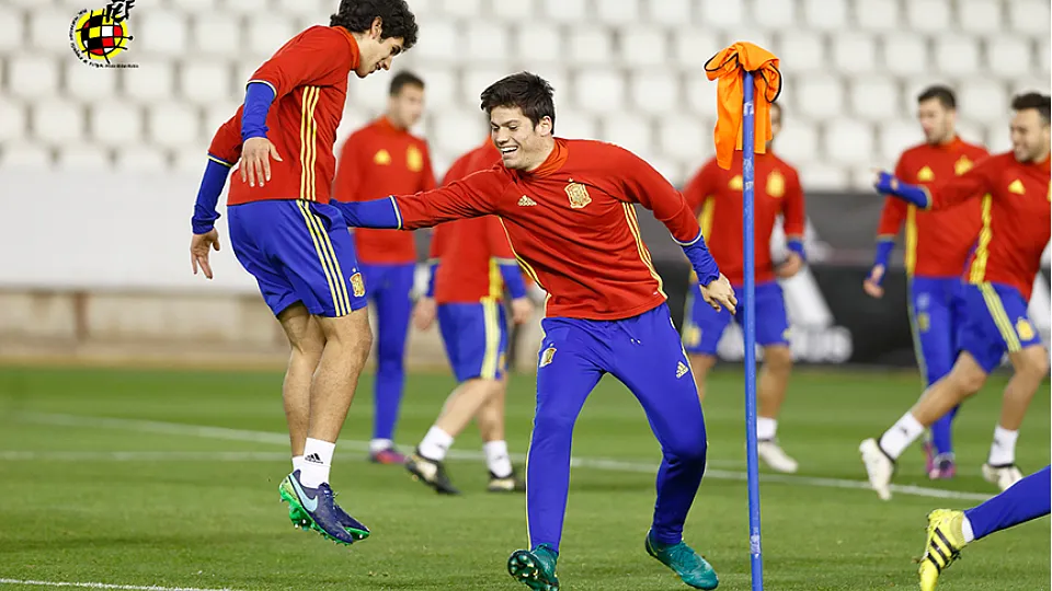 Los jugadores de la Selección española Sub-21 entrenan en el estadio Carlos Belmonte de Albacete