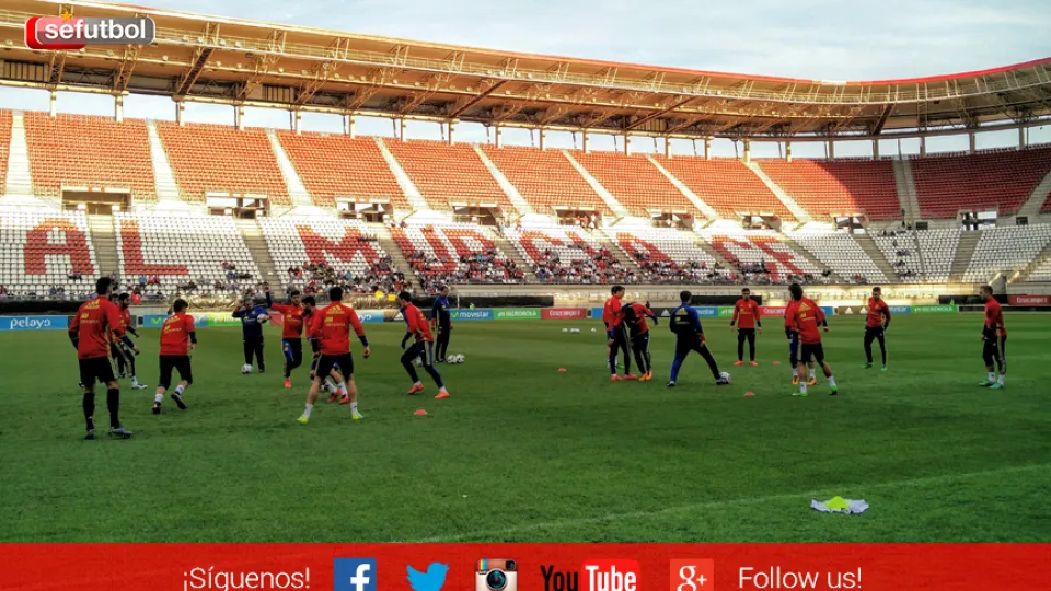 La Selección Española Sub-21 entrena en el estadio de la Nueva Condomina