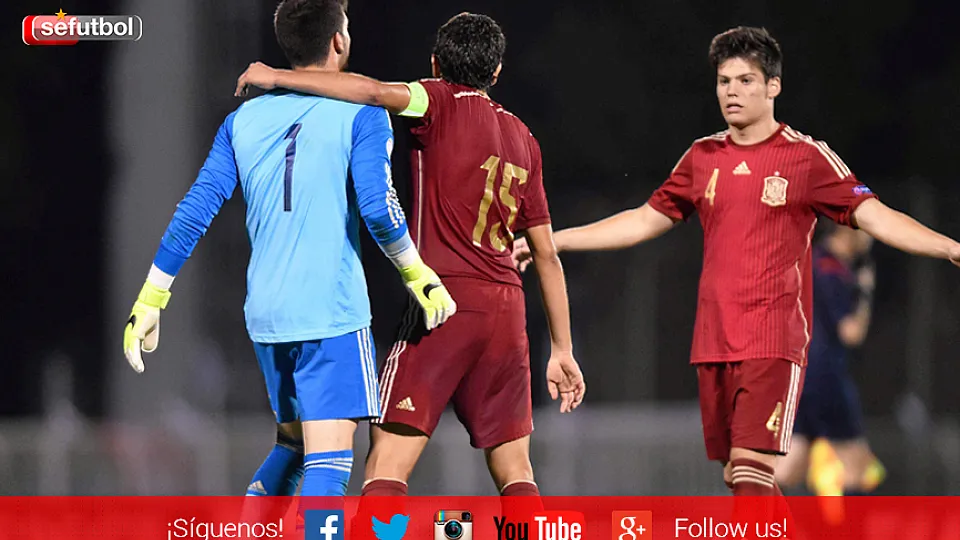 Antonio Sivera, Jesús Vallejo y Jorge Meré celebran el pase de España a la final del Europeo Sub-19