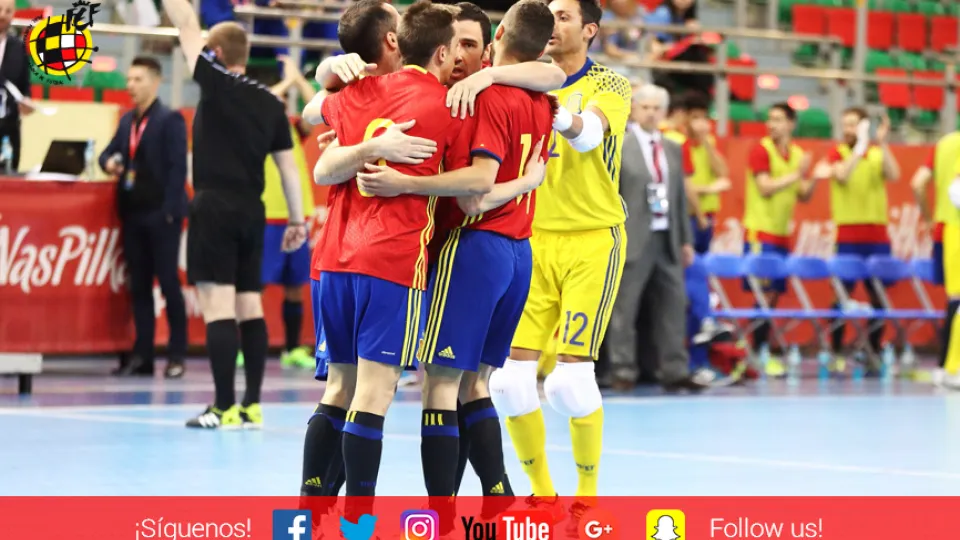 Los jugadores de la Selección Española de Fútbol Sala celebran un tanto frente a Moldavia