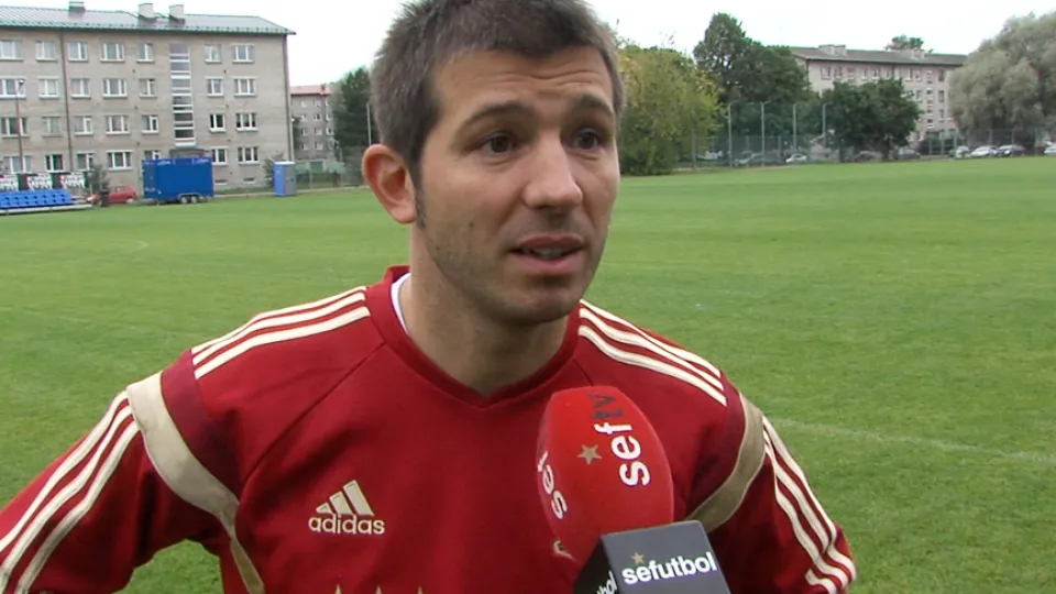El Seleccionador nacional Sub-21, Albert Celades, habla para SEFUTBOL en Tallin