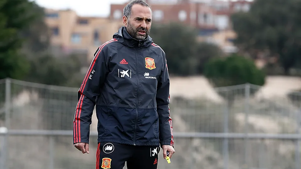 Pedro López durante un partido amistoso de la Sub-19