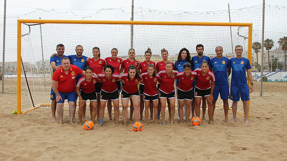 Siguen los entrenamientos en las playas melillenses