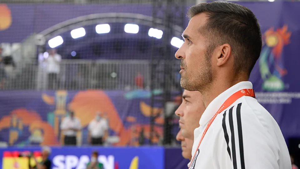 Christian Méndez, seleccionador nacional de fútbol playa