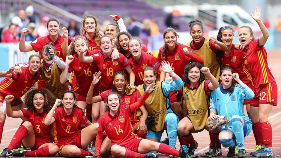Las jugadoras españolas celebran el pase a semifinales