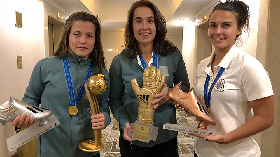 Claudia Pina, Cata Coll e Irene López
