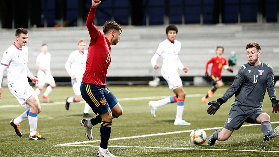 Momento del partido de la Selección Sub-21 en Islas Feroe