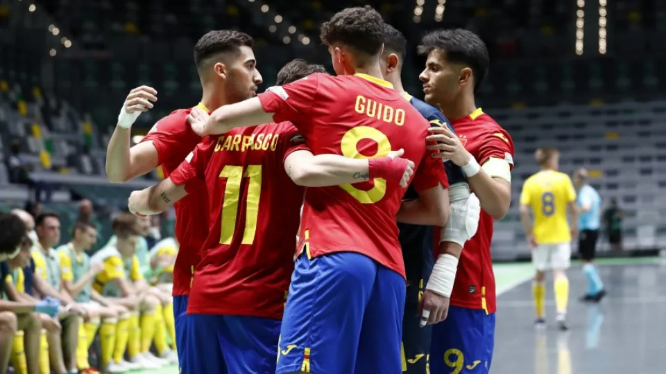 España venció a Rumanía por 9-0 en el debut en el Europeo Sub-19 de fútbol sala.