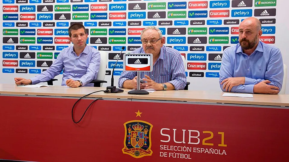 Albert Celades: "Los dos encuentros son importantes pero en nuestra mente ahora mismo está San Marino"