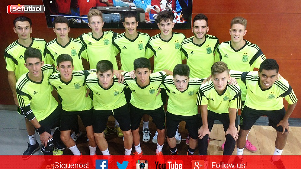 La Selección Española Sub-16 de Fútbol Sala posa en la Ciudad del Fútbol