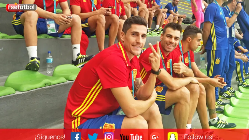 Los jugadores de la Selección Española de Fútbol Sala acuden a presenciar el Rusia - Tailandia en Medellín