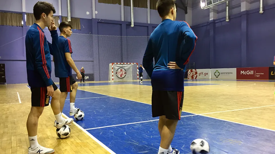 La Sub-19 entrena ya en Tiflis