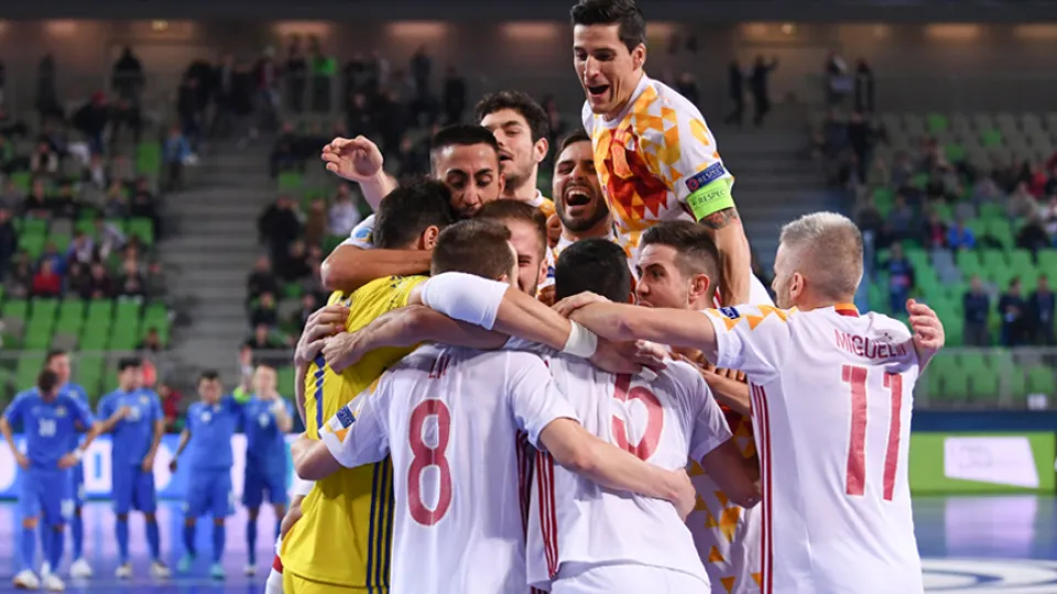 La selección española de fútbol sala celebra el pase a la final de la Eurocopa