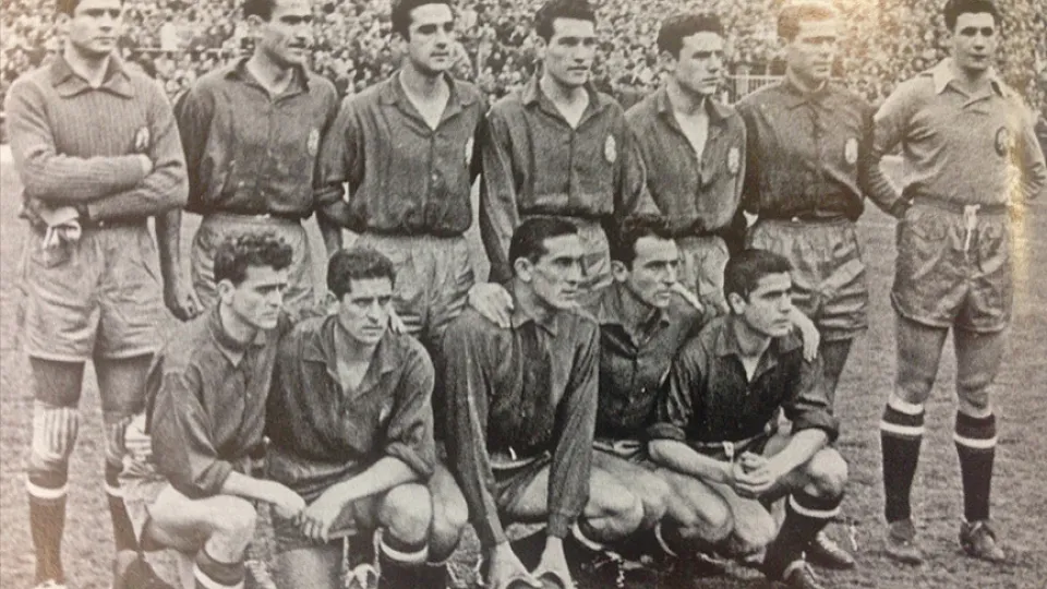 El equipo de jugadores que jugó el 6 de enero de 1954