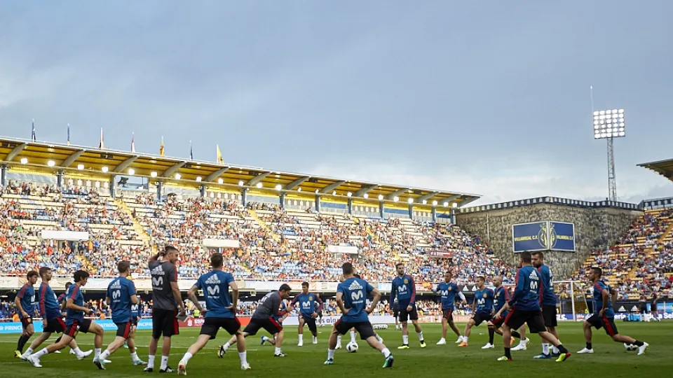La selección española se fútbol se entrena en Villarreal