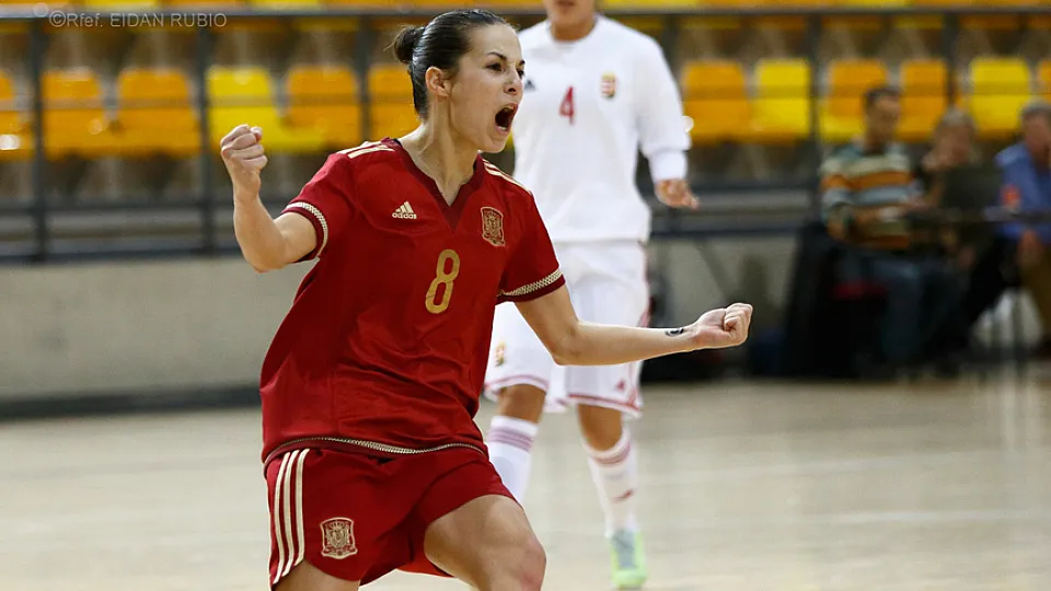 La Selección Española Femenina de Fútbol Sala celebra un tanto