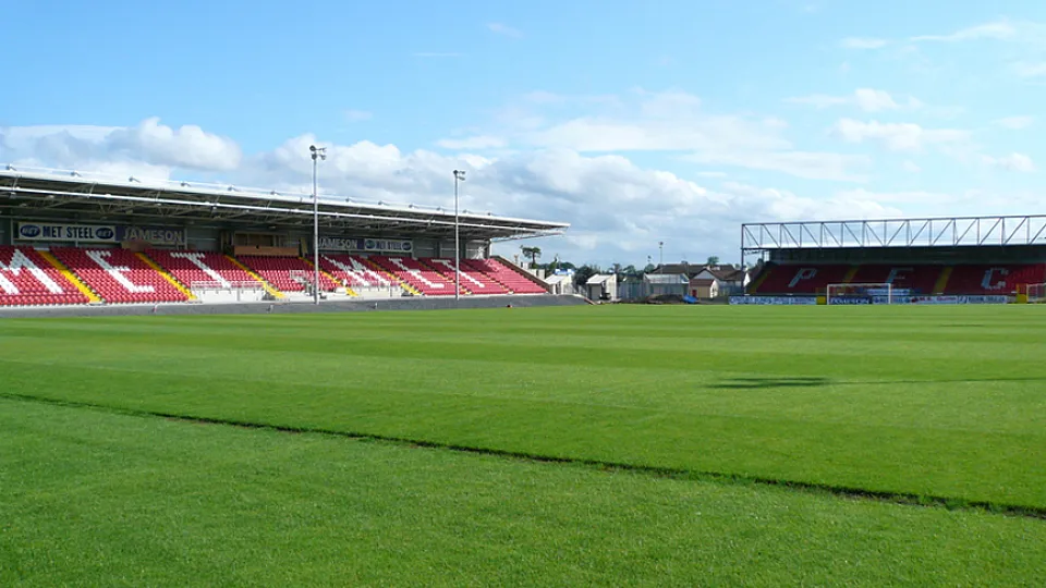 Vista del estadio Shamrock Park de Portadown (Irlanda del Norte)