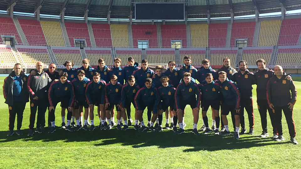 La Selección Sub-17 visita el estadio Nacional de Skopje