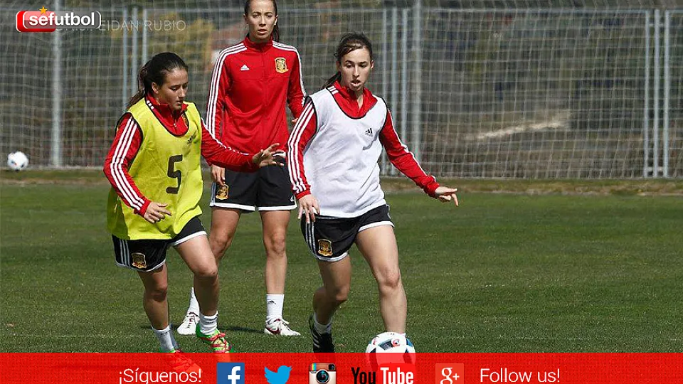 Sub-19 femenina entrena en Las Rozas