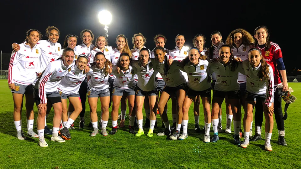 La Sub-17 femenina completa su primer entrenamiento en Las Rozas